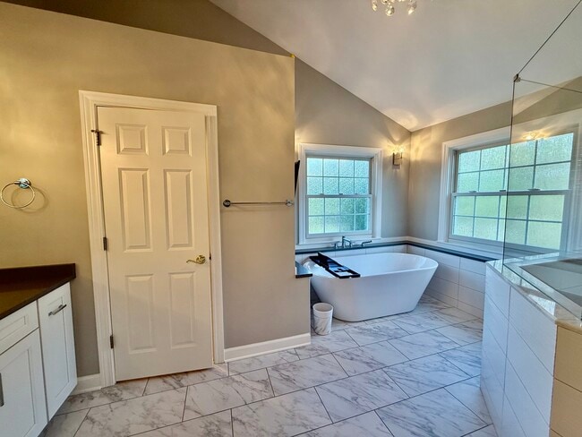 Building Photo - 354 Baltimore Dr