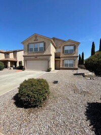 Building Photo - Great 5 Bedroom/2.5 Bathroom off Porter Dr.