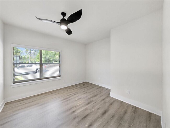 Building Photo - 284 Stoneykirk Dr