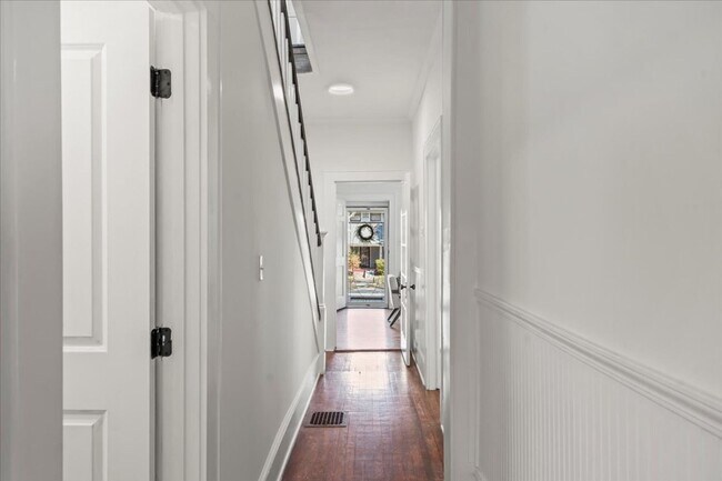 Building Photo - There is a Wow Factor in this Fully Renova...