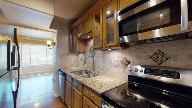 Building Photo - 5757 Martel Ave