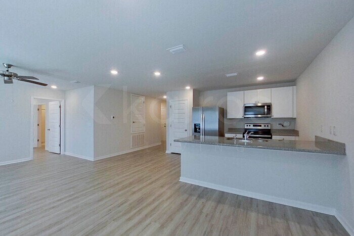 Building Photo - 4746 Malay Cir