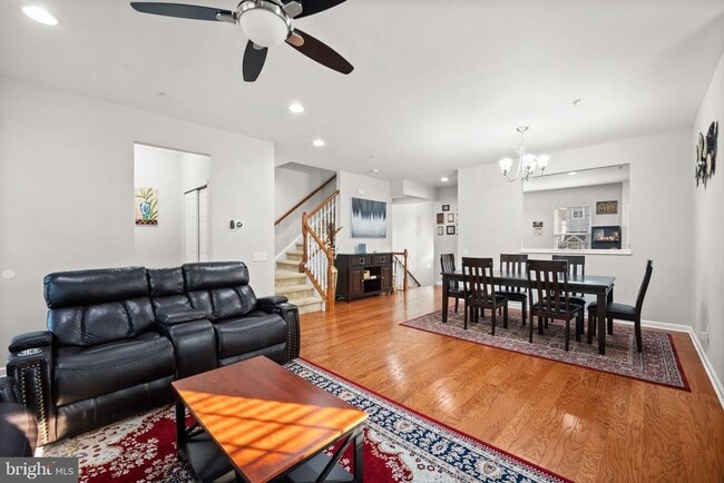 Building Photo - 1738 Beacon Ln