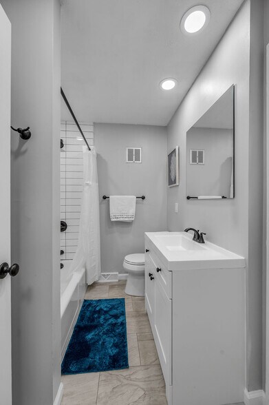 Building Photo - 1244 Gainesway Dr