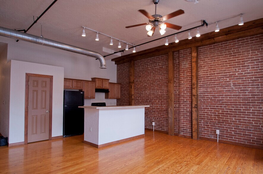 Stove Works 106 - Artifacts Warehouse Lofts