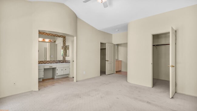 Building Photo - Spacious 3-Bedroom Retreat with 2.5 Baths in Palm Desert, Long-Term Rental (one year minimum)