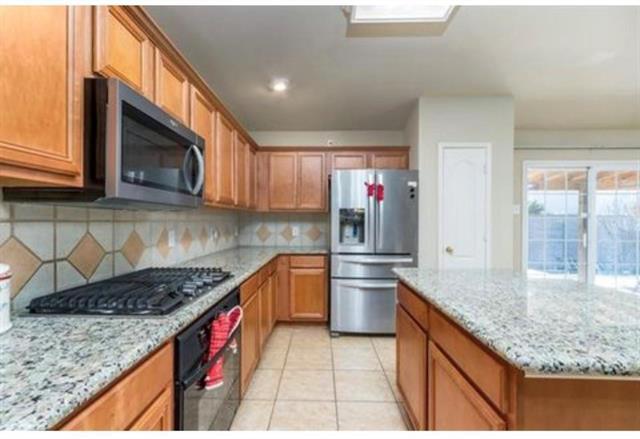 Building Photo - 2780 Sunlight Dr