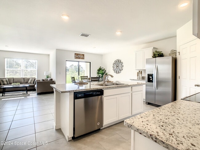 Building Photo - 2243 Capital Dr