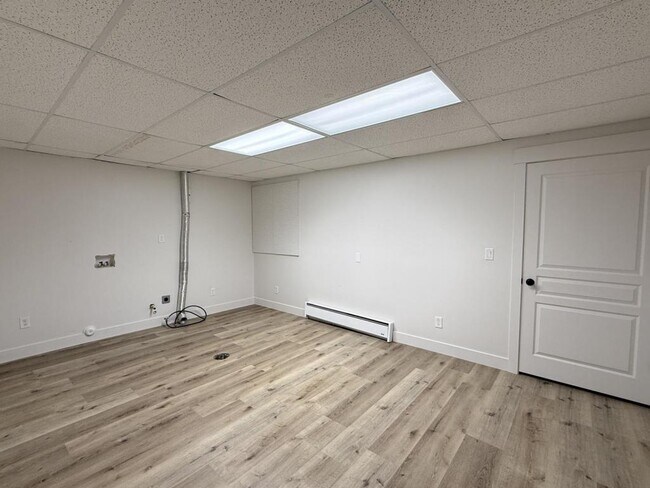 Building Photo - 152 W 4050 N