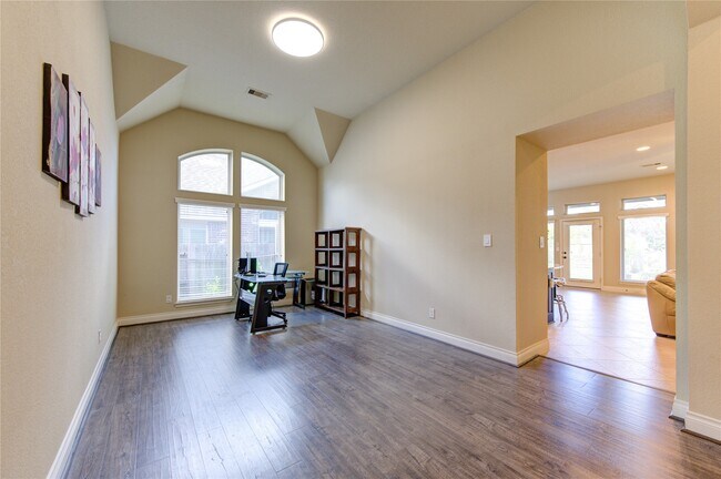 Building Photo - 2603 Night Song Dr