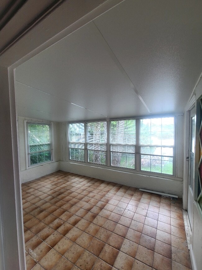 Building Photo - 13972 W Ozello Trail