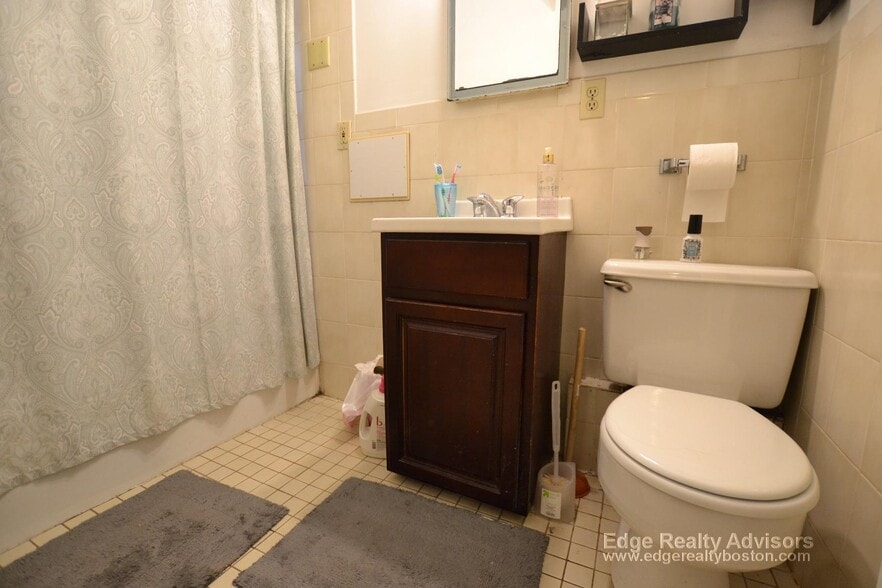 Building Photo - 1258 Commonwealth Ave