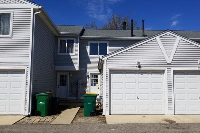 Last row in the complex - 554 Meadow Green Ln