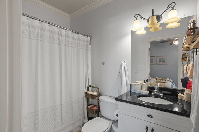 Building Photo - Plainsview Condo | 2 Bed 2 Bath