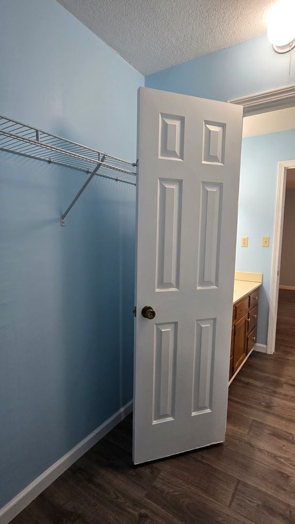 Building Photo - 4 Bedroom