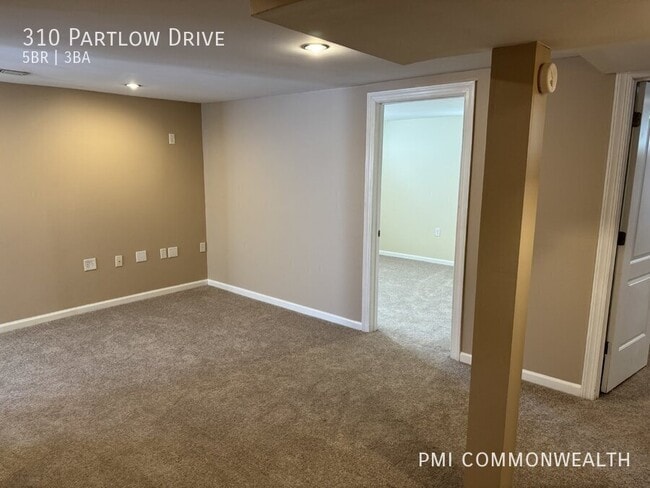 Building Photo - 310 Partlow Dr