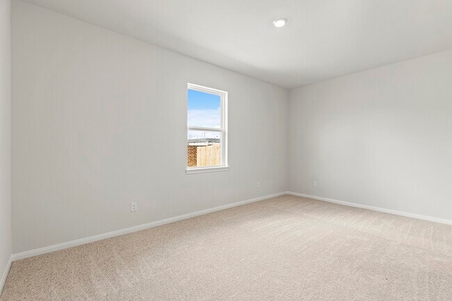 Building Photo - 1035 Rosewood Trl