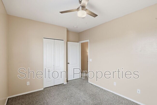 Building Photo - 15818 N 25th St