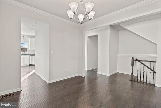 Building Photo - 311 Sunrise Ct