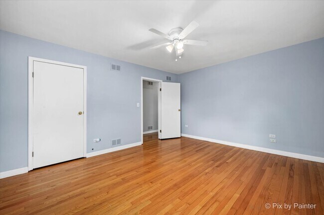 Building Photo - 120 W Hillside Ave