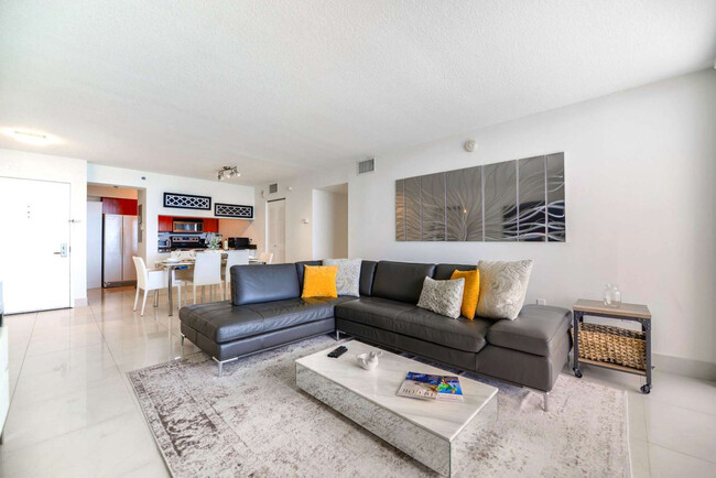 Primary Photo - 1200 Brickell Bay Dr