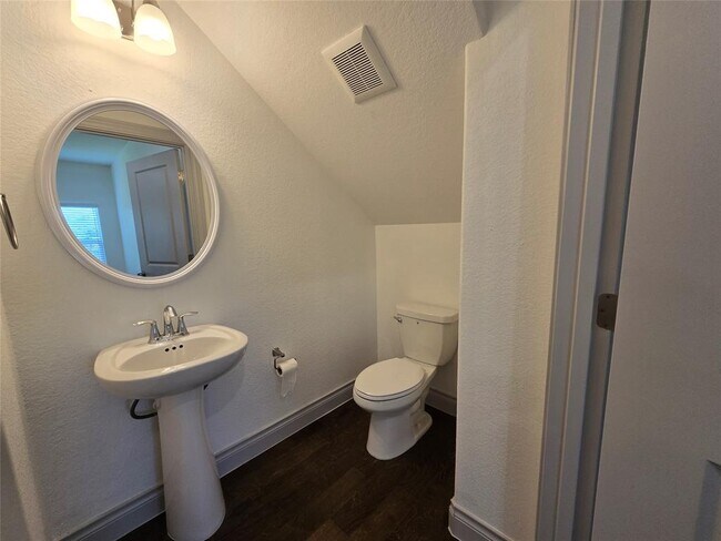 Building Photo - 2105 Tiger Trail