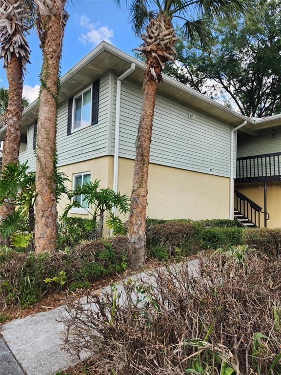 Building Photo - 211 Thorntree Pl