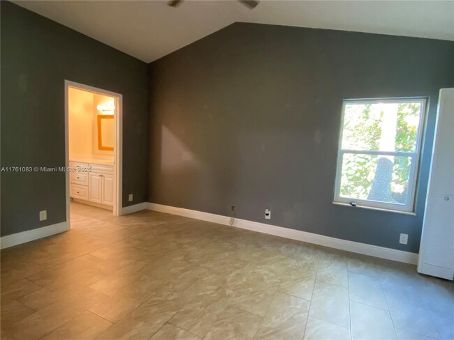 Building Photo - 15705 66th Ct N