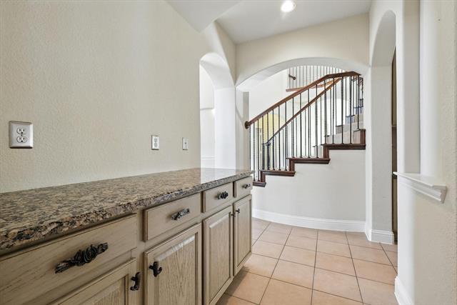 Building Photo - 1706 Mapleleaf Dr