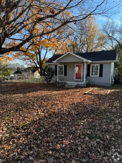 Building Photo - Adorable 2BR/1BA home in Woodbiine w/ larg...