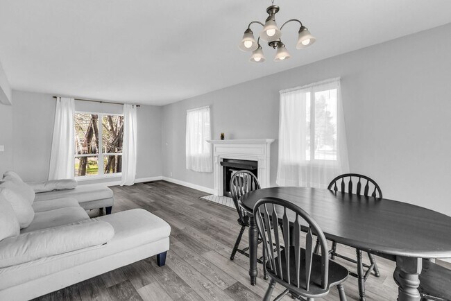 Building Photo - Park Meadows