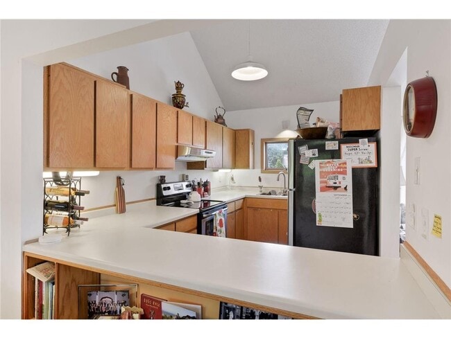 Building Photo - 2858 Kenwood Isles Dr