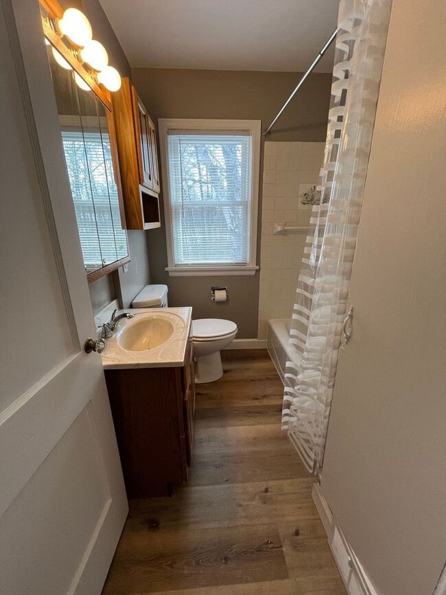 Building Photo - Two Bedroom Home in Smithville