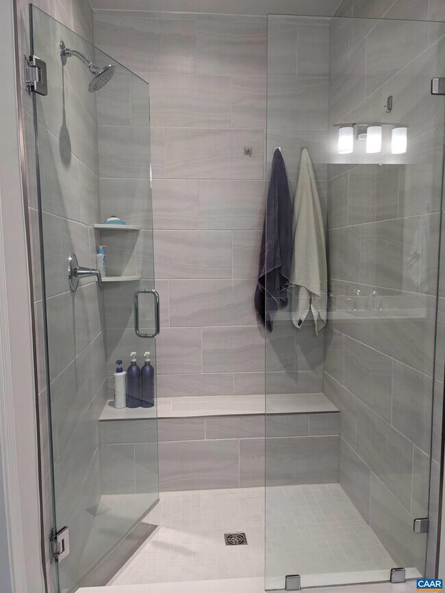 Building Photo - 4758 Loyola Wy