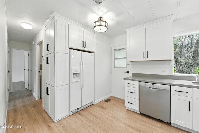 Building Photo - 91 Sherwood Dr