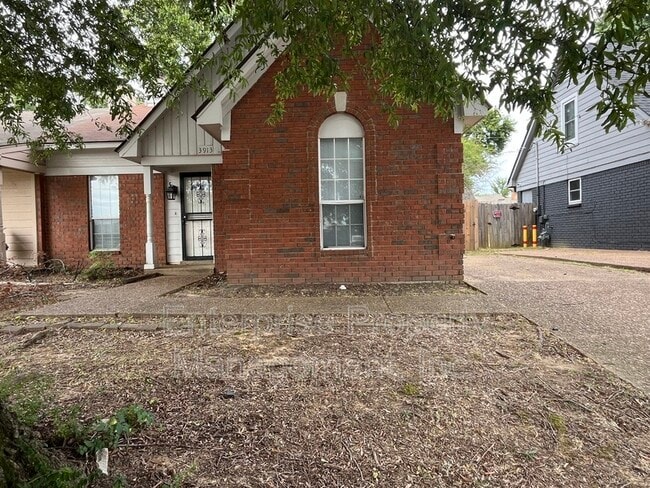 Building Photo - 3913 Oak Branch Cir E