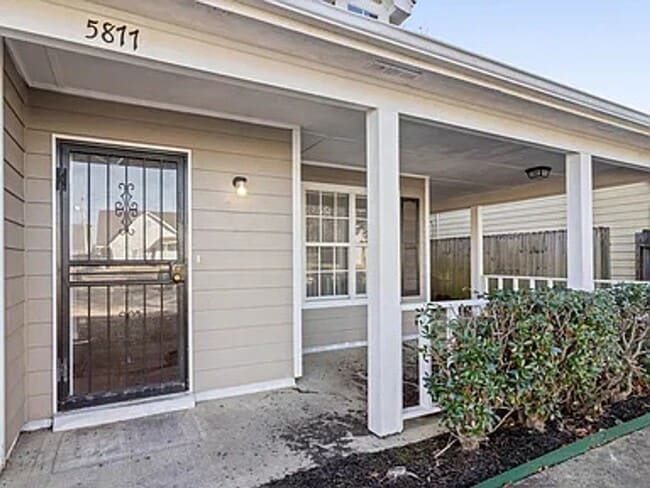 Building Photo - Freshly Updated 3-Bedroom Home – Pets Welcome!