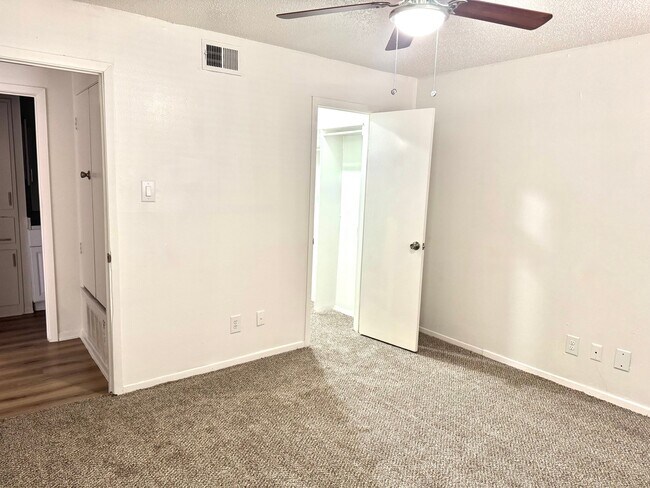 Building Photo - 1500 Sylvan Dr