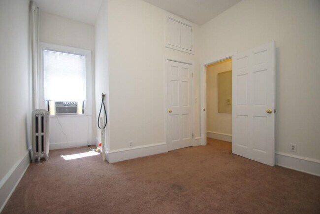 Building Photo - 2634 Poplar St