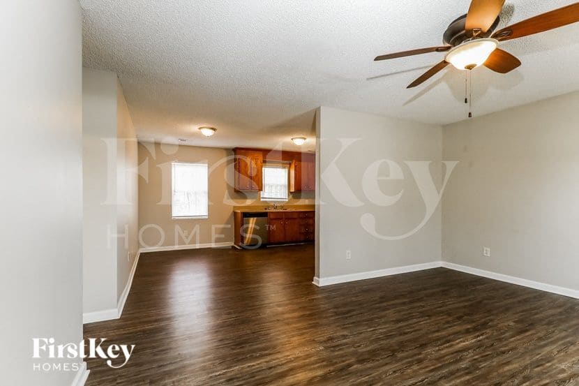 Building Photo - 110 Stillwell St