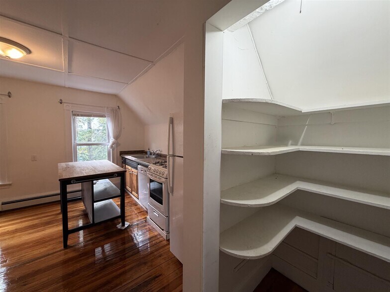 Building Photo - 94 Morrison Ave