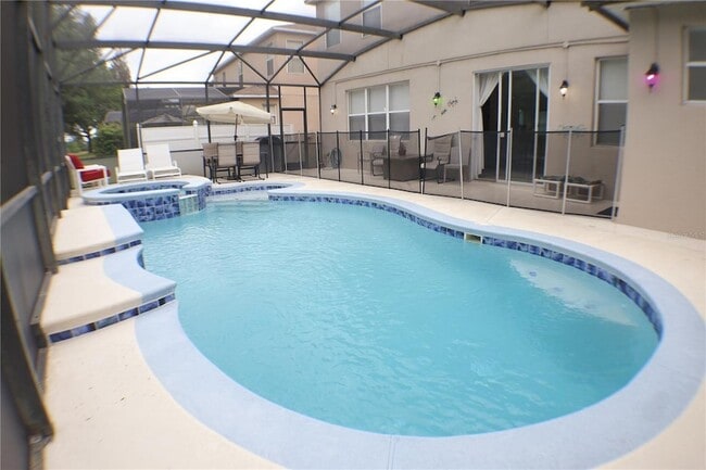 Building Photo - 645 Kettering Rd