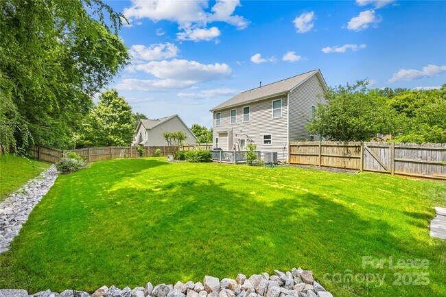 Building Photo - 5916 Mcdowell Run Dr