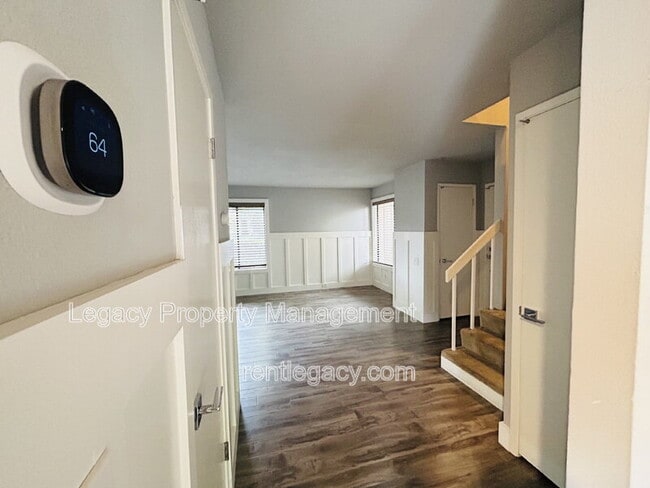 Building Photo - 134 Hartnell Pl