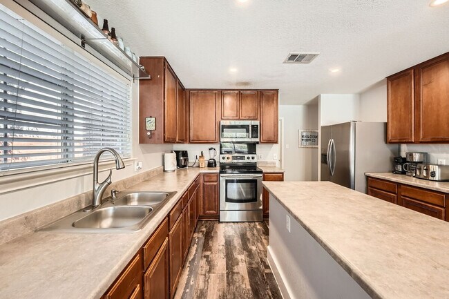 Building Photo - 1101 Coopers Hawk Path