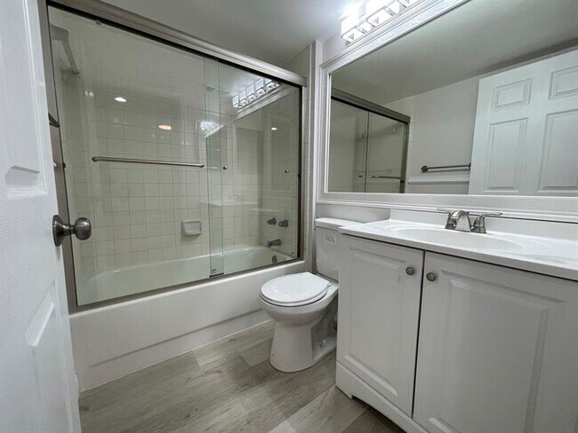 Building Photo - 5741 Riverside Dr