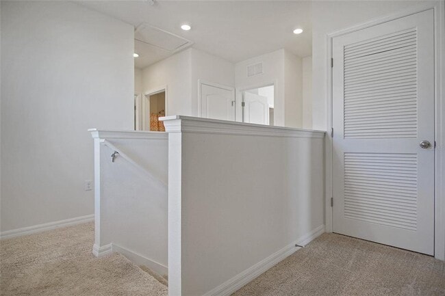 Building Photo - 736 Brooklet Dr