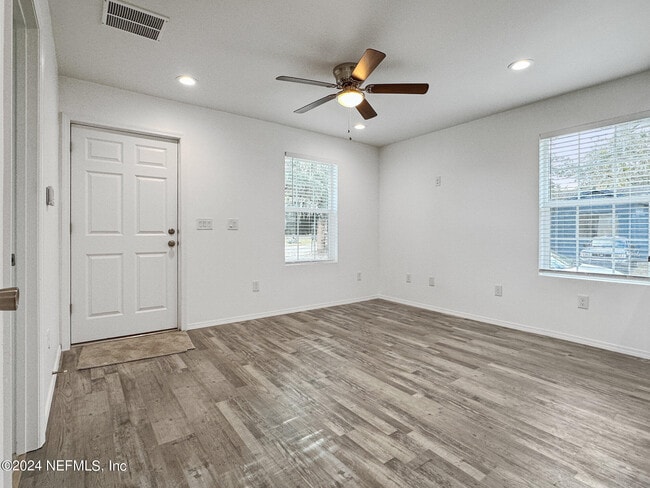 Building Photo - 2220 Flesher Ave