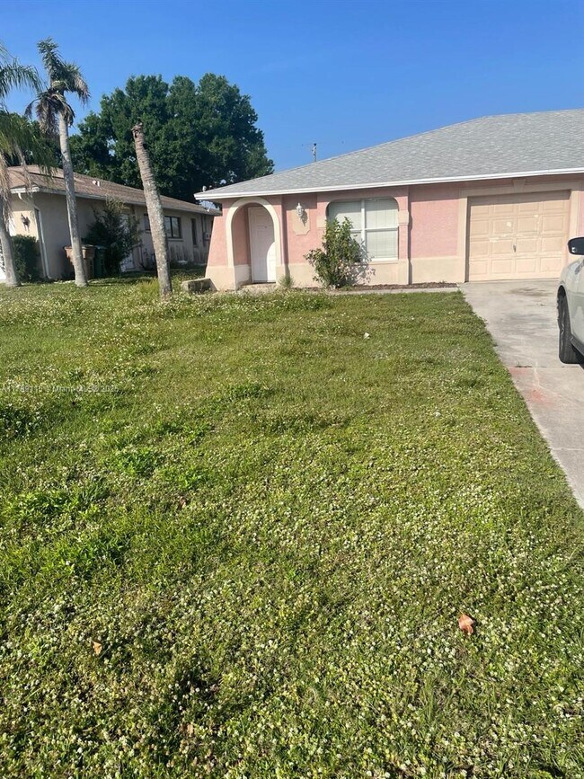 Primary Photo - 1104 SE 24th Ave