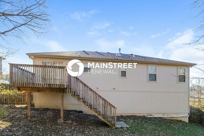 Building Photo - 4 Bedroom Pet-Friendly Home in Independence, MO with Main Street Renewal